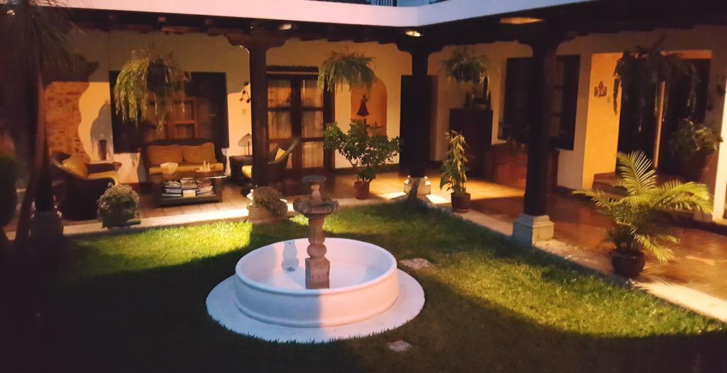 La Casa De Don Pedro Hotel Antigua Bagian luar foto