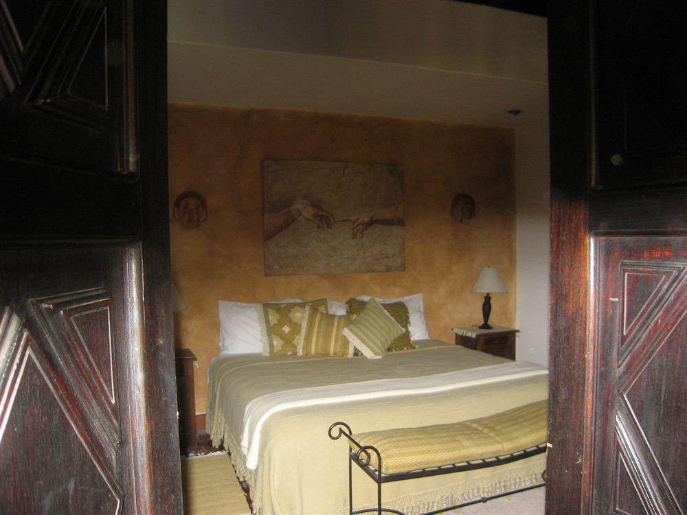 La Casa De Don Pedro Hotel Antigua Bagian luar foto